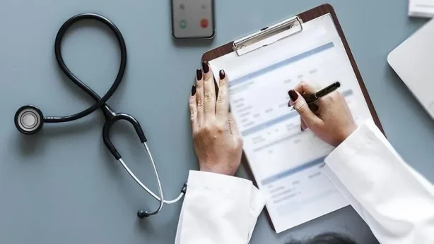 İstirahat raporlarında yeni sistem: Milyonlarca kişiyi ilgilendiriyor İstirahat raporlarında yeni sistem: Milyonlarca kişiyi ilgilendiriyor