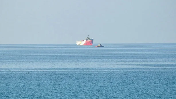 Oruç Reis doğal kaynak araştırmaları için yeni göreve hazırlanıyor: Mersin açıklarına demirledi Oruç Reis doğal kaynak araştırmaları için yeni göreve hazırlanıyor: Mersin açıklarına demirledi