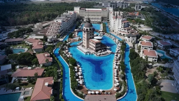 Antalya turizminde temmuz ivmesi: Yabancı turist sayısı 6,5 milyonu aştı