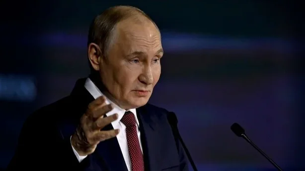 Putin’den akaryakıt açıklaması: Rus ekonomisi dış girişimlere rağmen istikrarlı