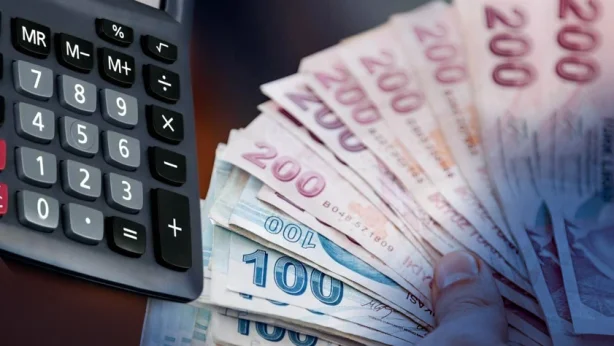 Asgari ücrete zam için yeni model gündemde: Şehir ve sektör farkı masada Asgari ücrete zam için yeni model gündemde: Şehir ve sektör farkı masada