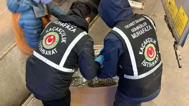 Ticaret Bakanlığı bilançoyu açıkladı: Altı ayda 63 milyar liralık kaçak eşyaya el konuldu Ticaret Bakanlığı bilançoyu açıkladı: Altı ayda 63 milyar liralık kaçak eşyaya el konuldu