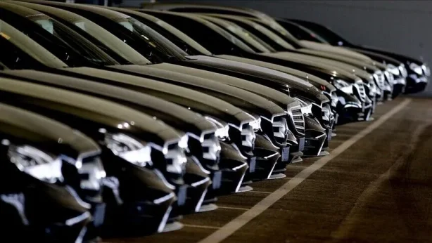AB'de otomobil satışlarında elektrikli modellerin oranı yüzde 68,9 oldu AB'de otomobil satışlarında elektrikli modellerin oranı yüzde 68,9 oldu