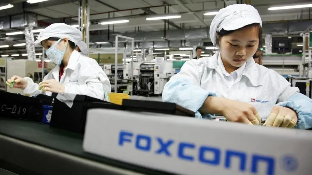 Foxconn, iPhone 18 serisinin montajı için işçi ordusu alıyor Foxconn, iPhone 18 serisinin montajı için işçi ordusu alıyor