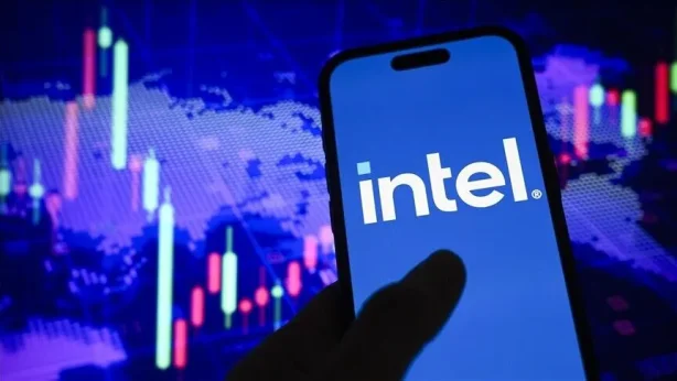 Intel’den son 15 yılın en hızlı büyümesi: Geliri ikinci çeyrekte yüzde 25 arttı