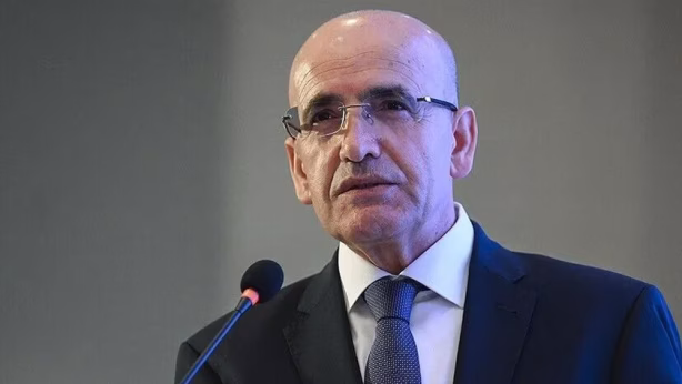 Bakan Şimşek: Enflasyonla mücadelede politikalarımızı kalıcı kazanımları gözeterek belirliyoruz Bakan Şimşek: Enflasyonla mücadelede politikalarımızı kalıcı kazanımları gözeterek belirliyoruz