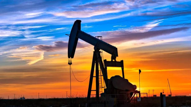 Brent petrol 102 doları gördü: Petrol piyasasında savaş ve ABD seçimleri dengesi