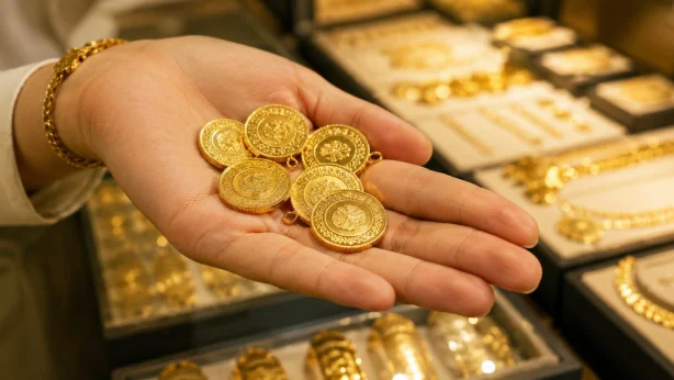 gram-altin-6400-tlyi-gecti-son-1-ayin-zirvesi-altin-yukselecek-mi-dusecek-mi gram-altin-6400-tlyi-gecti-son-1-ayin-zirvesi-altin-yukselecek-mi-dusecek-mi