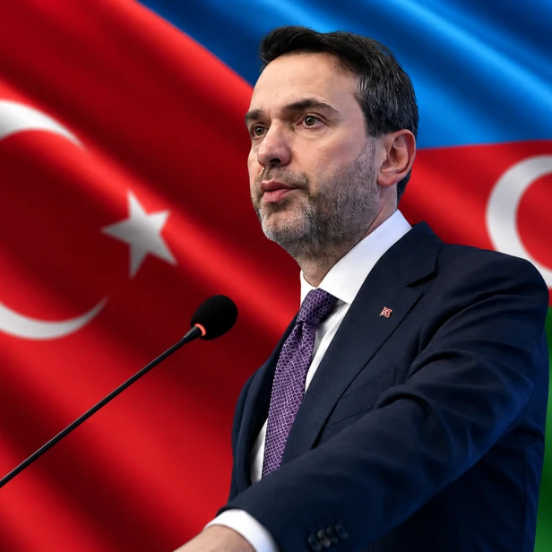 Türkiye ve Azerbaycan'dan enerji güvenliği hamlesi! Elektrikte stratejik işbirliği masada