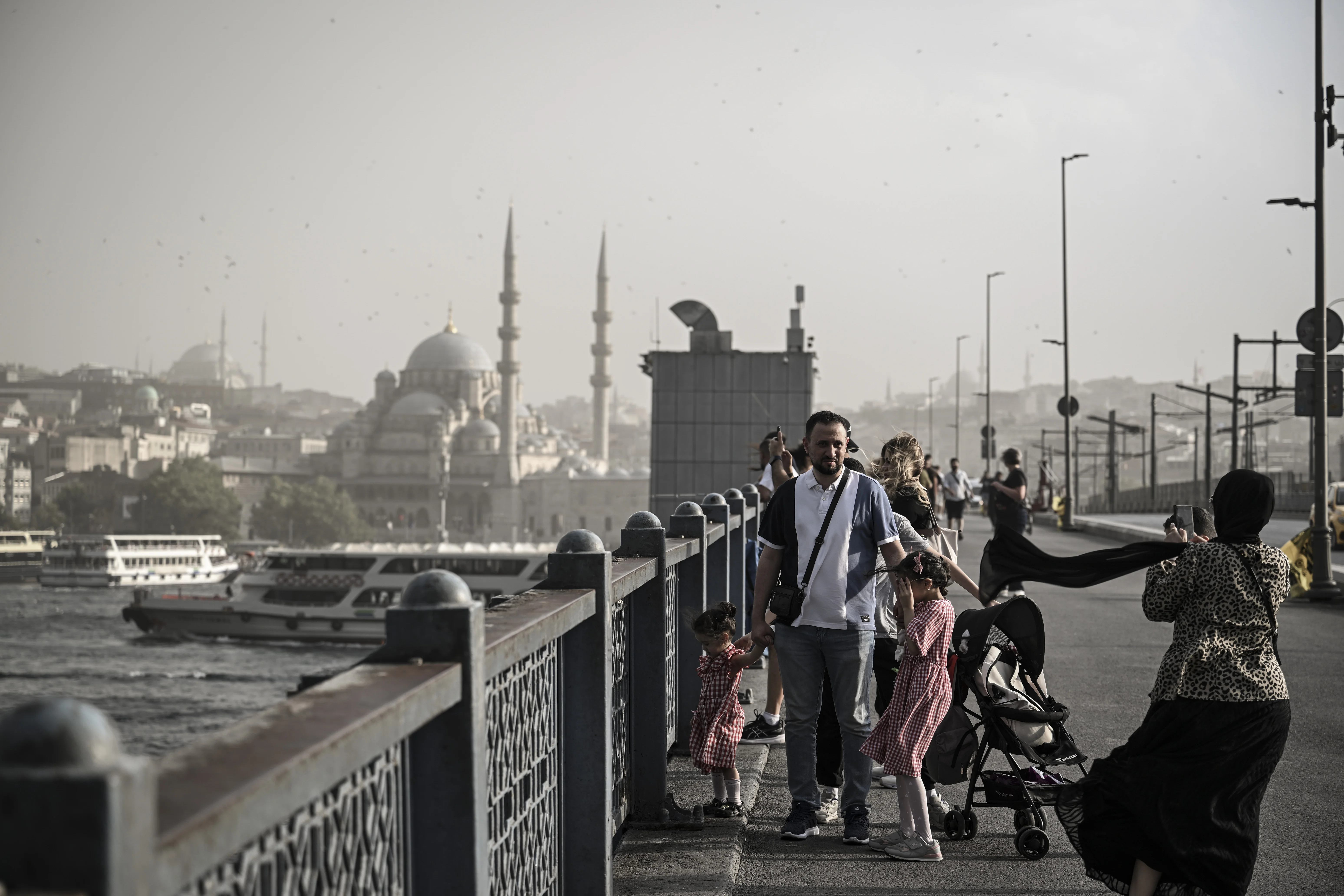 İSTANBUL HAVA DURUMU: Cumartesi 20 kg’a kadar yağış, sıcaklıkta 11 dereceye varan düşüş: AKOM saat verip uyardı