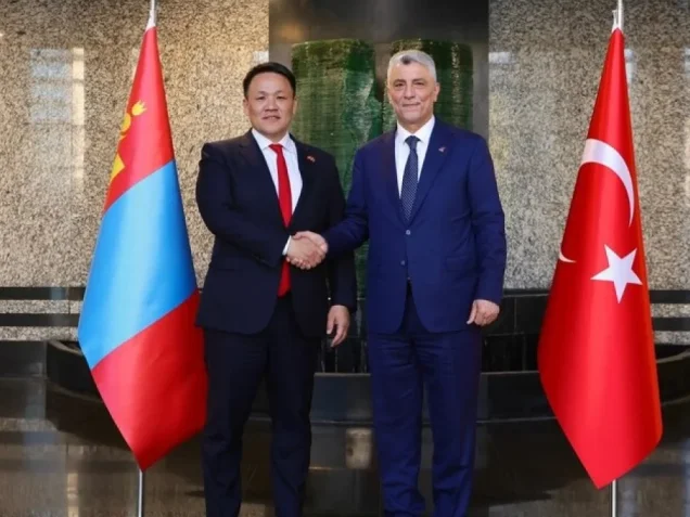 Türkiye-Moğolistan hattında yeni dönem! Ticaret Bakanı Bolat'tan 10 sektörde işbirliği mesajı Türkiye-Moğolistan hattında yeni dönem! Ticaret Bakanı Bolat'tan 10 sektörde işbirliği mesajı