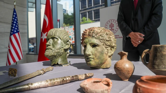 Tarihin kayıp parçaları yerine dönüyor