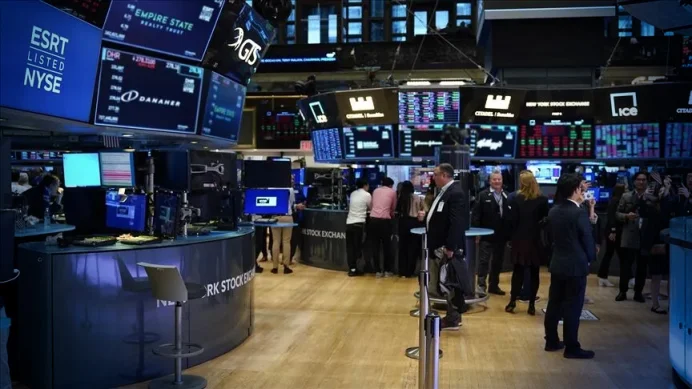 New York borsası güne karışık seyirle başladı