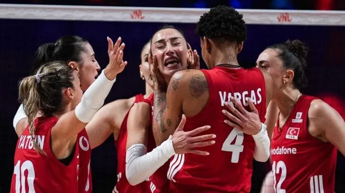 A Milli Kadın Voleybol Takımı, Milletler Ligi'nde şampiyon oldu A Milli Kadın Voleybol Takımı, Milletler Ligi'nde şampiyon oldu