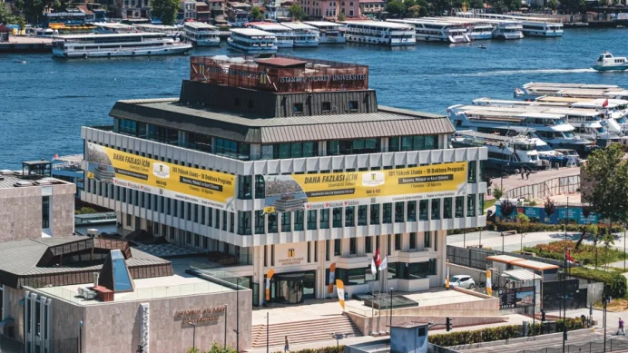 4 BİNDEN FAZLA MEZUN İLE GÖRÜŞÜLDÜ
