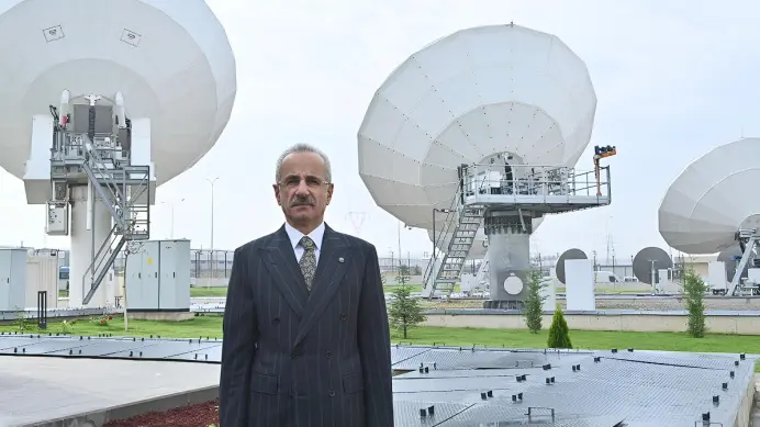 Türksat'ta dev yayın operasyonu: 573 TV ve 215 radyo kanalı taşındı