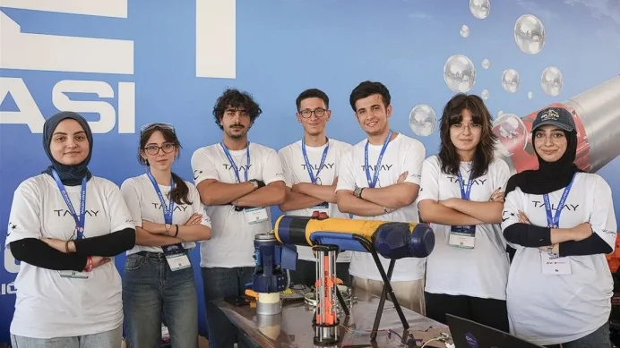 Farklı üniversitelerden öğrenciler TEKNOFEST Mavi Vatan’da teknoloji üretiyor Farklı üniversitelerden öğrenciler TEKNOFEST Mavi Vatan’da teknoloji üretiyor