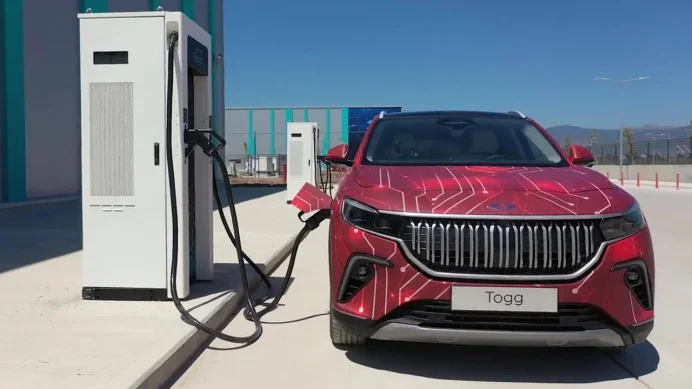 Türkiye'de elektrikli otomobil sayısı 472 bini aştı: Togg'un pazar payı artışa ivme kattı Türkiye'de elektrikli otomobil sayısı 472 bini aştı: Togg'un pazar payı artışa ivme kattı