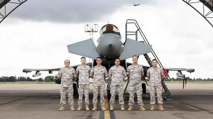 Eurofighter tedarikinde kritik ziyaret: Türk uzmanlar İngiltere'de tesisleri inceledi Eurofighter tedarikinde kritik ziyaret: Türk uzmanlar İngiltere'de tesisleri inceledi