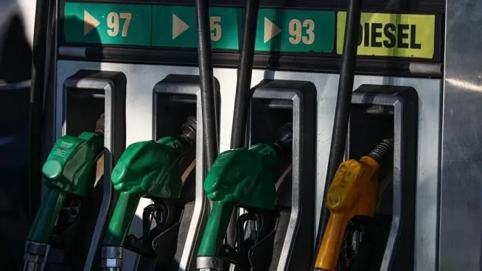 Enerji şokunda yeni çatlak: AB, ABD'nin olası dizel ihracat yasağına karşı çıktı Enerji şokunda yeni çatlak: AB, ABD'nin olası dizel ihracat yasağına karşı çıktı