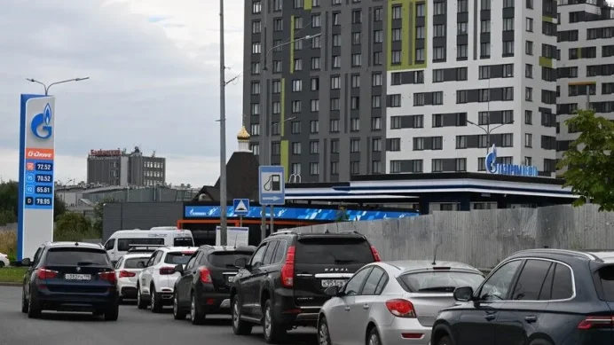 Rusya'dan akaryakıt açıklaması: İç piyasa dengelenince benzin ihracatına tekrar başlanacak Rusya'dan akaryakıt açıklaması: İç piyasa dengelenince benzin ihracatına tekrar başlanacak