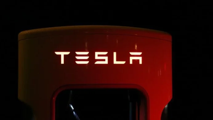 Tesla 486 bin 532 araç teslim etti: Piyasa beklentisinin üzerine çıktı