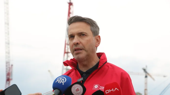 Bakan Bayraktar güneş ve rüzgar enerjisi verilerini paylaştı: 'Tüm zamanlarının en yüksek seviyesi'