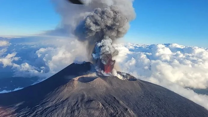 İtalya’da Etna alarmı: Katanya Havalimanı’nda uçuşlar sınırlandı