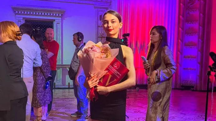 Nilay Tahiroğlu, dünyanın prestijli bale yarışmasında finale kaldı: Özel diplomayla ödüllendirildi Nilay Tahiroğlu, dünyanın prestijli bale yarışmasında finale kaldı: Özel diplomayla ödüllendirildi