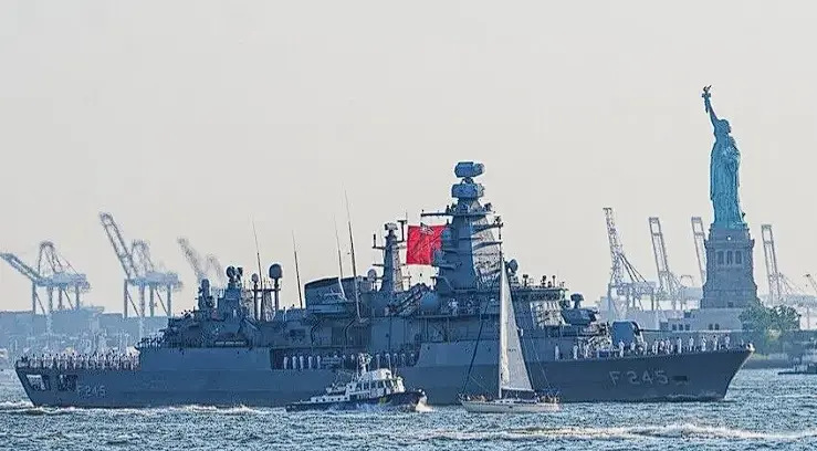 Türk donanmasından Atlantik’in ötesinde güç gösterisi: TCG Oruçreis ilk kez ABD liman ziyareti yaptı