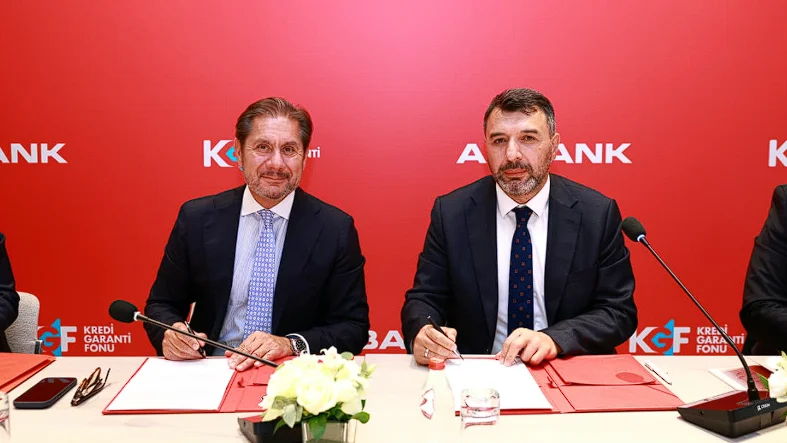 KGF kefaletli kredi ilk kez uçtan uca dijital kanala taşındı: Akbank ve KGF’den KOBİ’lere Dijital KGF kredisi